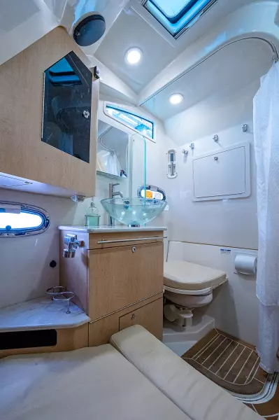 2017 Boston Whaler 370 Outrage