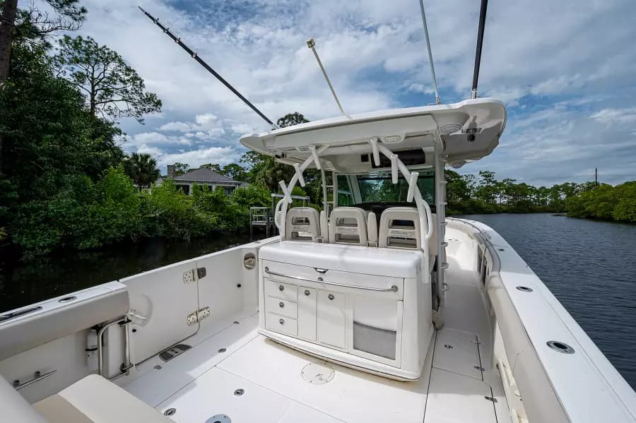 2017 Boston Whaler 370 Outrage
