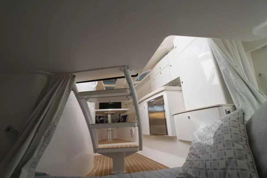 2018 Intrepid 407 Cuddy