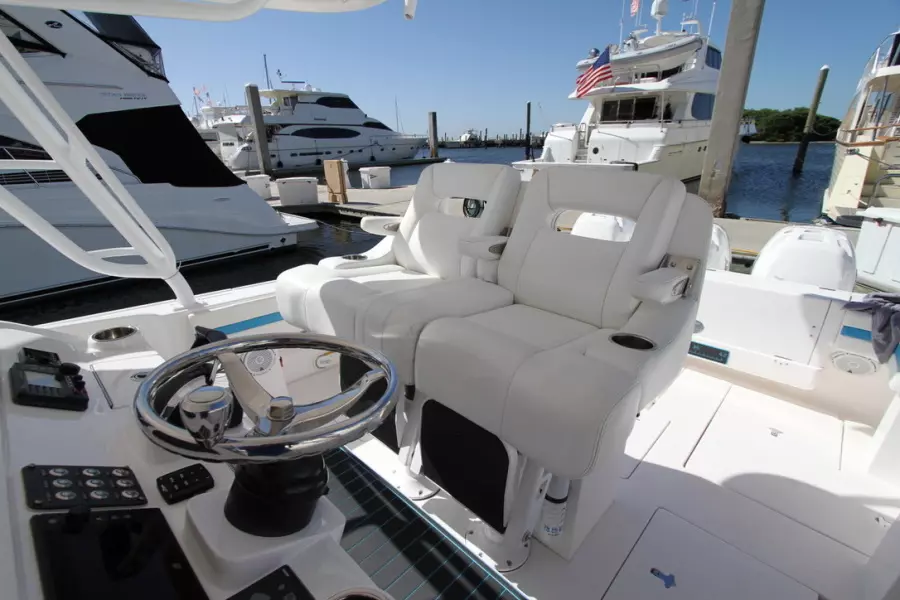 2018 Intrepid 407 Cuddy