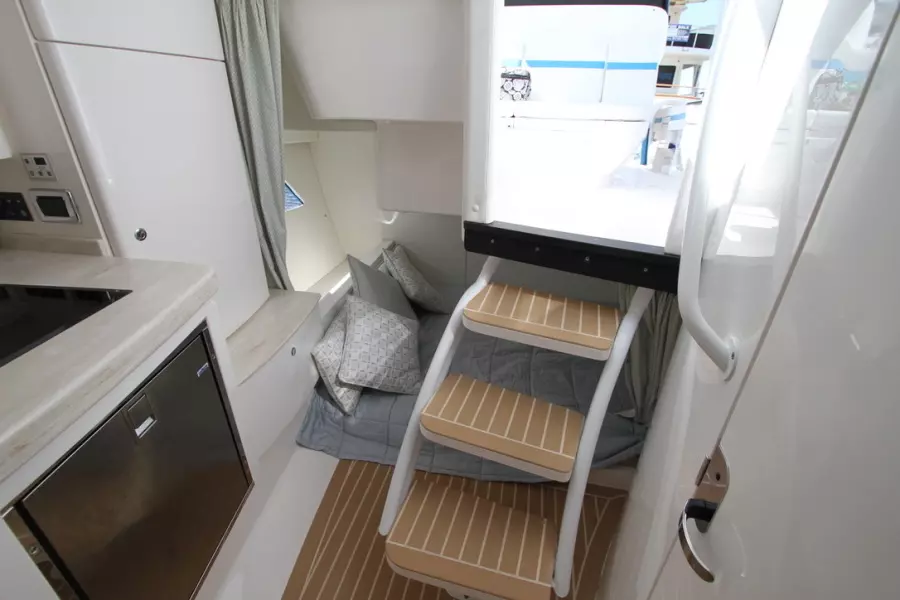 2018 Intrepid 407 Cuddy