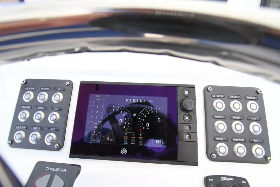 2018 Intrepid 407 Cuddy