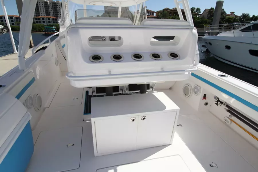 2018 Intrepid 407 Cuddy