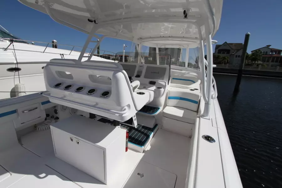 2018 Intrepid 407 Cuddy