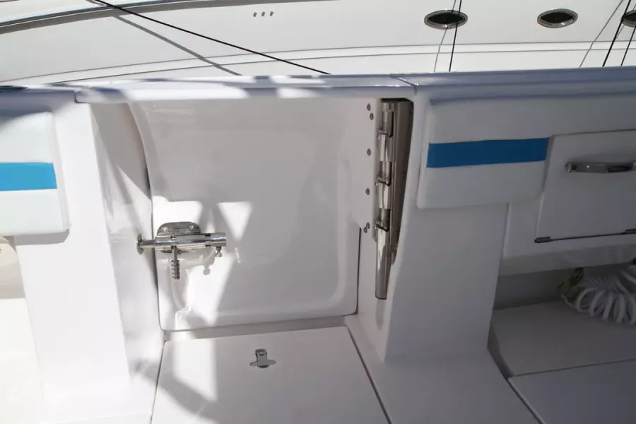 2018 Intrepid 407 Cuddy