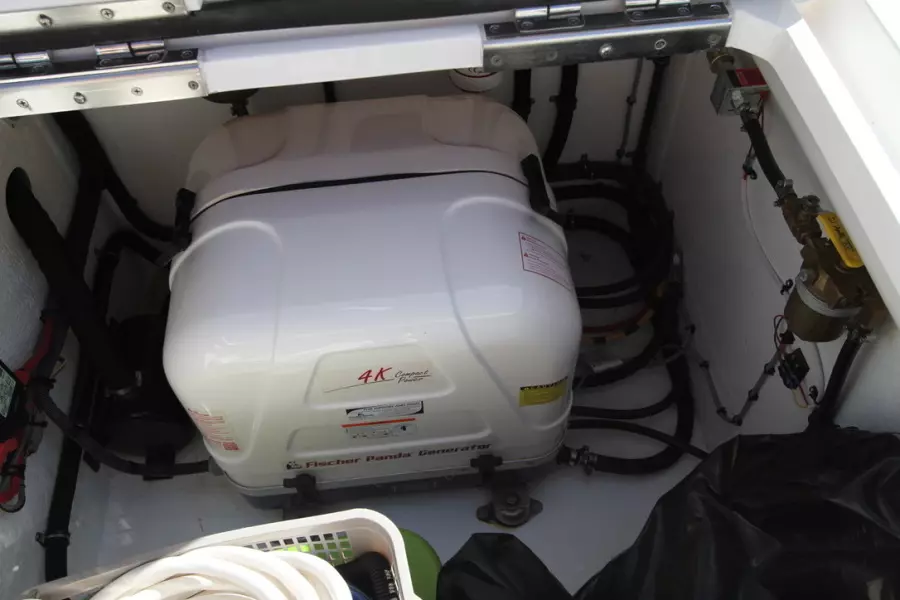 2018 Intrepid 407 Cuddy