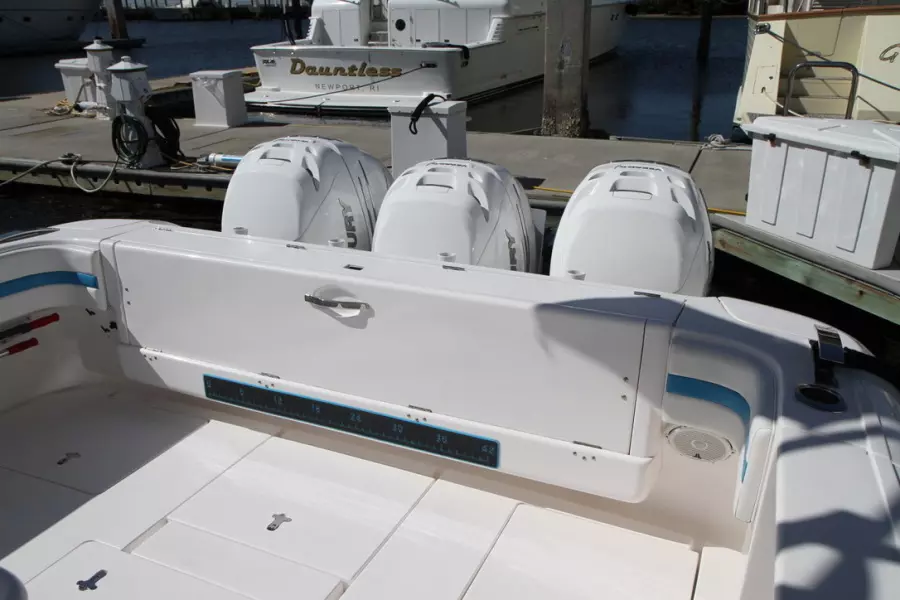 2018 Intrepid 407 Cuddy