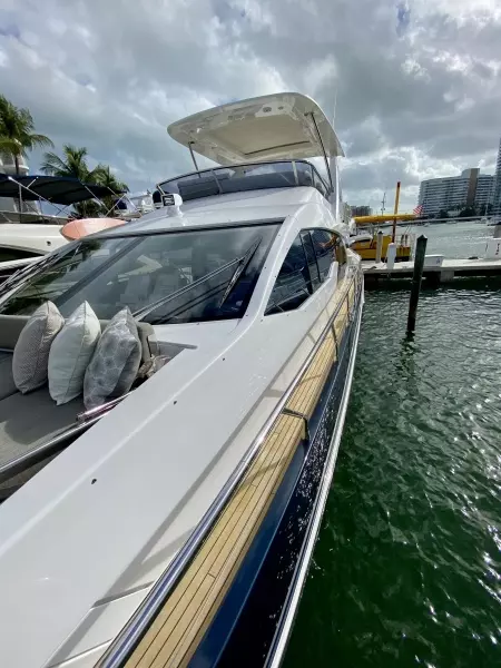 2018 Azimut Flybridge