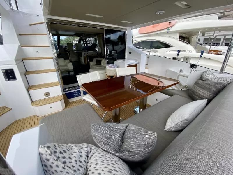 2018 Azimut Flybridge