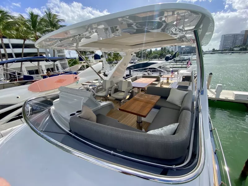 2018 Azimut Flybridge