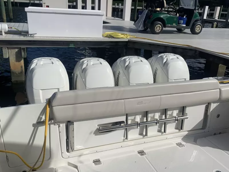 2017 Boston Whaler 420 Outrage