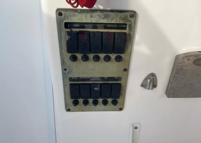 2001 Century 2300 Walkaround