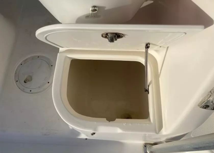 2001 Century 2300 Walkaround