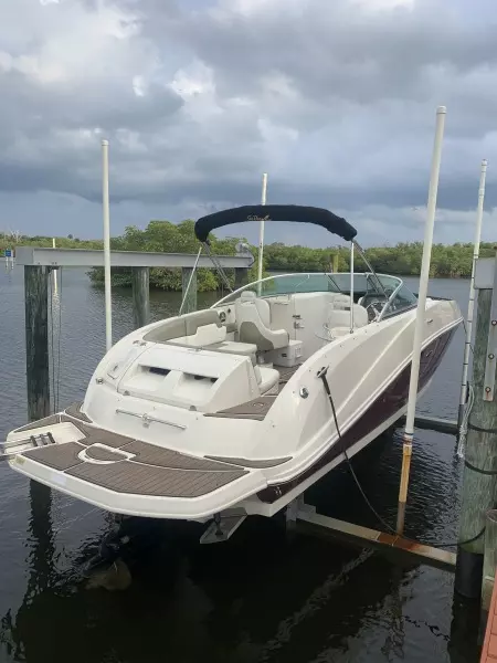 2007 Sea Ray 240 Sundeck