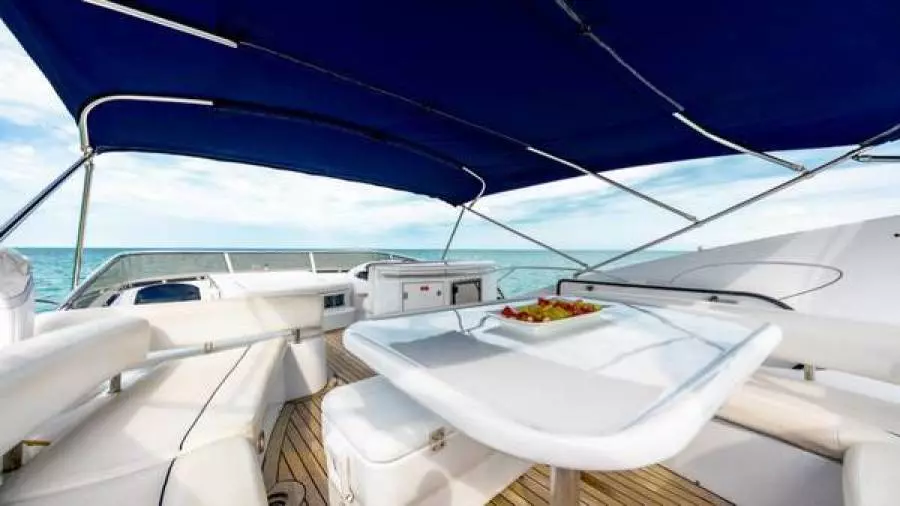 2004 Sunseeker Manhattan