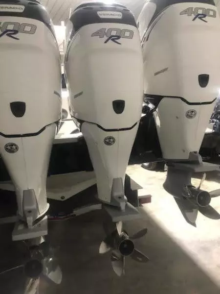 2019 Midnight Express 39 Cuddy