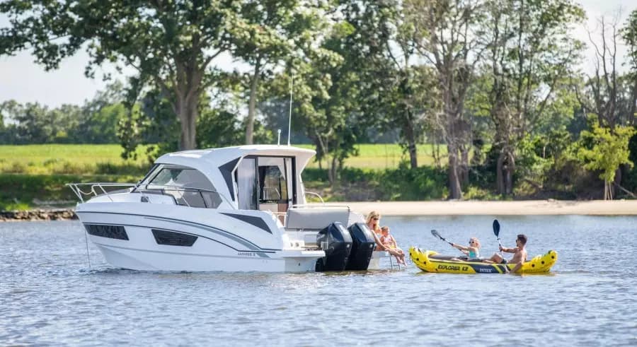 2025 Beneteau Antares 9