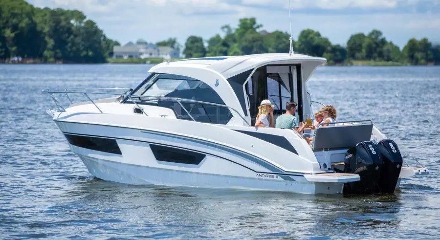 2025 Beneteau Antares 9