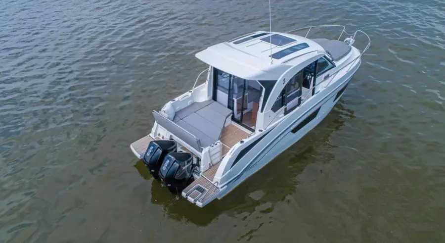 2025 Beneteau Antares 9