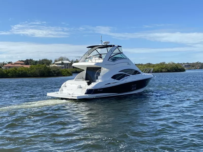 2009 Cruisers Yachts 447
