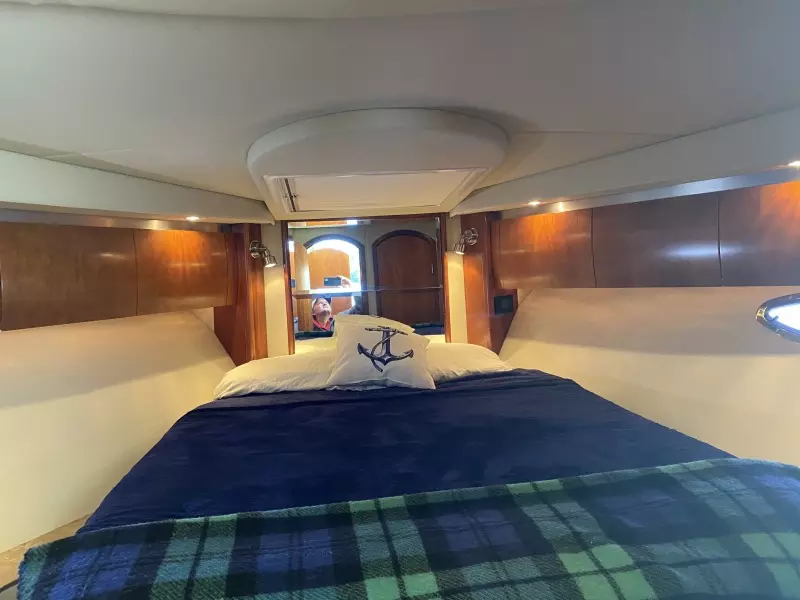 2009 Cruisers Yachts 447