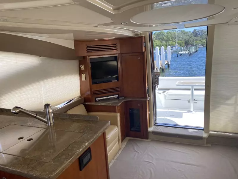2009 Cruisers Yachts 447