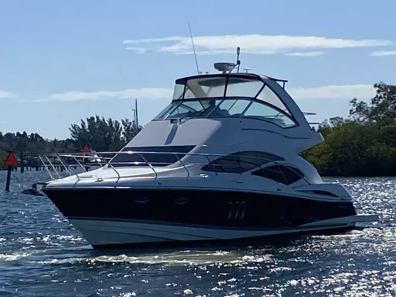2009 Cruisers Yachts 447