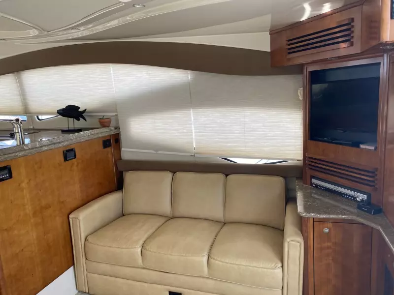 2009 Cruisers Yachts 447