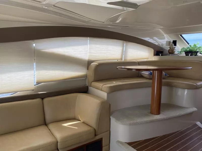 2009 Cruisers Yachts 447