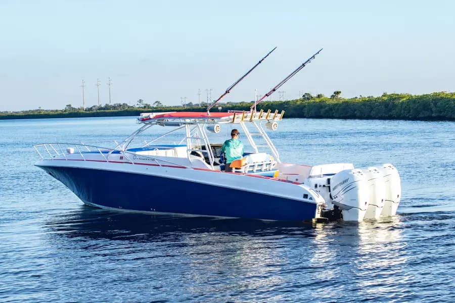 2005 Fountain 38 LX 48