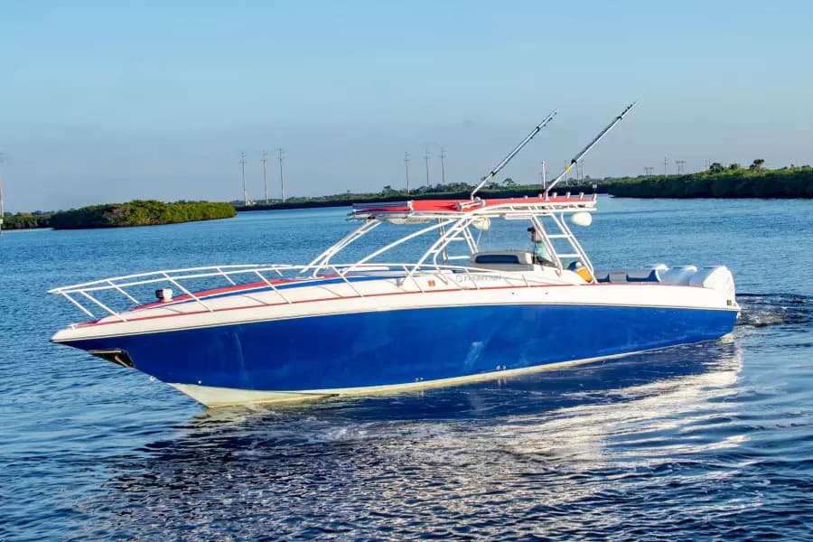 2005 Fountain 38 LX 37