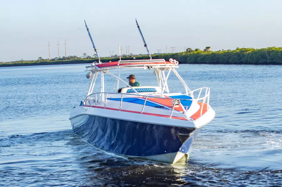 2005 Fountain 38 LX 40