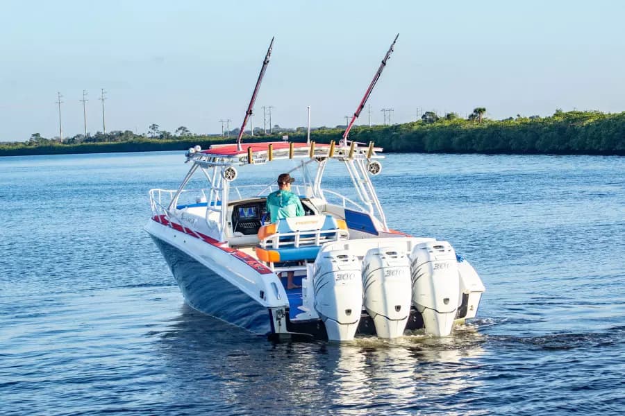 2005 Fountain 38 LX 47