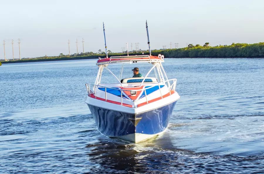 2005 Fountain 38 LX 39