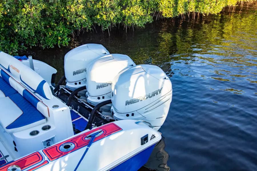 2005 Fountain 38 LX 35