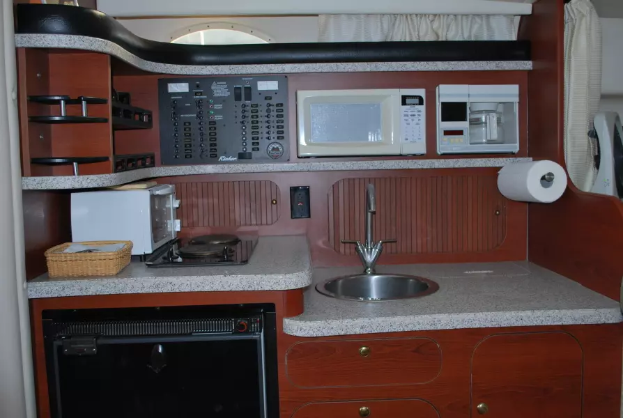 2002 Rinker 342 Fiesta Vee