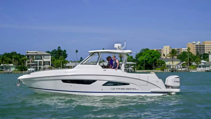 2019 Regal 33 SAV
