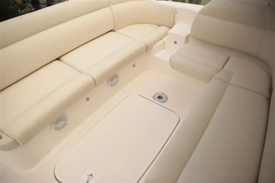 2008 Tiara Yachts 3900 Sovran