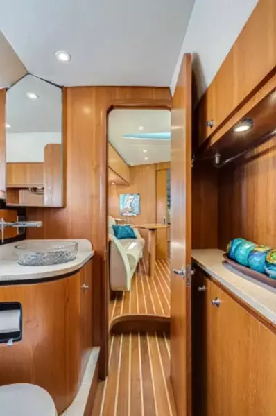 2008 Tiara Yachts 3900 Sovran