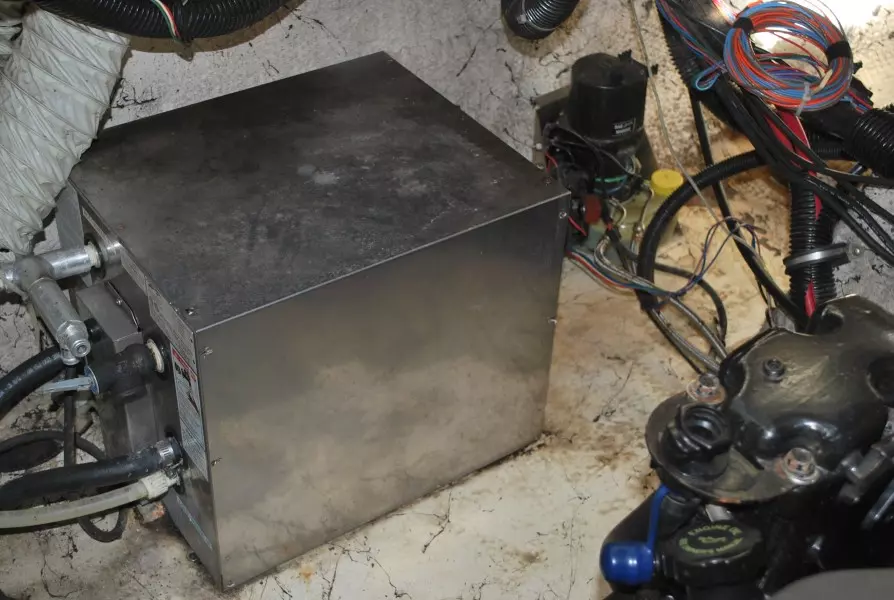 2002 Rinker 342 Fiesta Vee