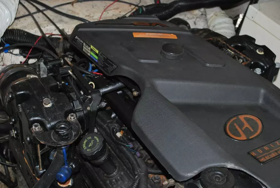 2002 Rinker 342 Fiesta Vee