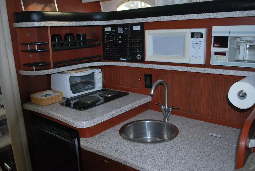 2002 Rinker 342 Fiesta Vee