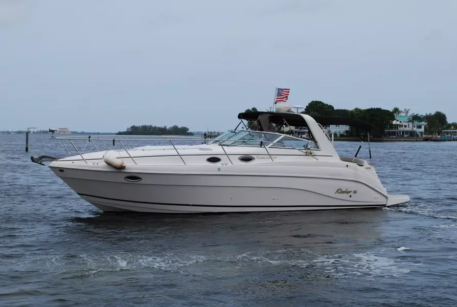 2002 Rinker 342 Fiesta Vee