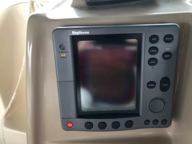 2002 Rinker 342 Fiesta Vee