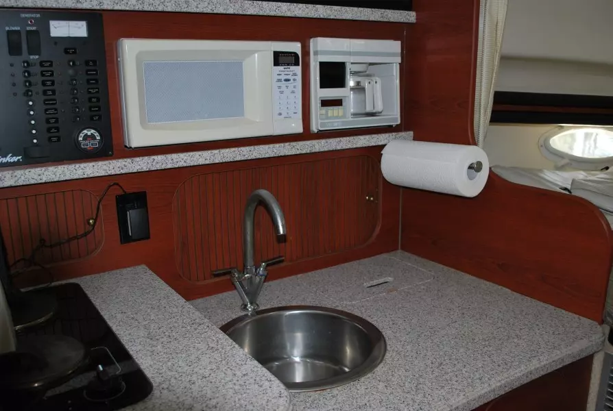 2002 Rinker 342 Fiesta Vee