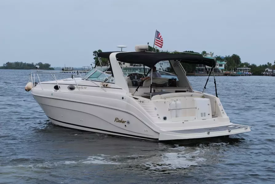 2002 Rinker 342 Fiesta Vee