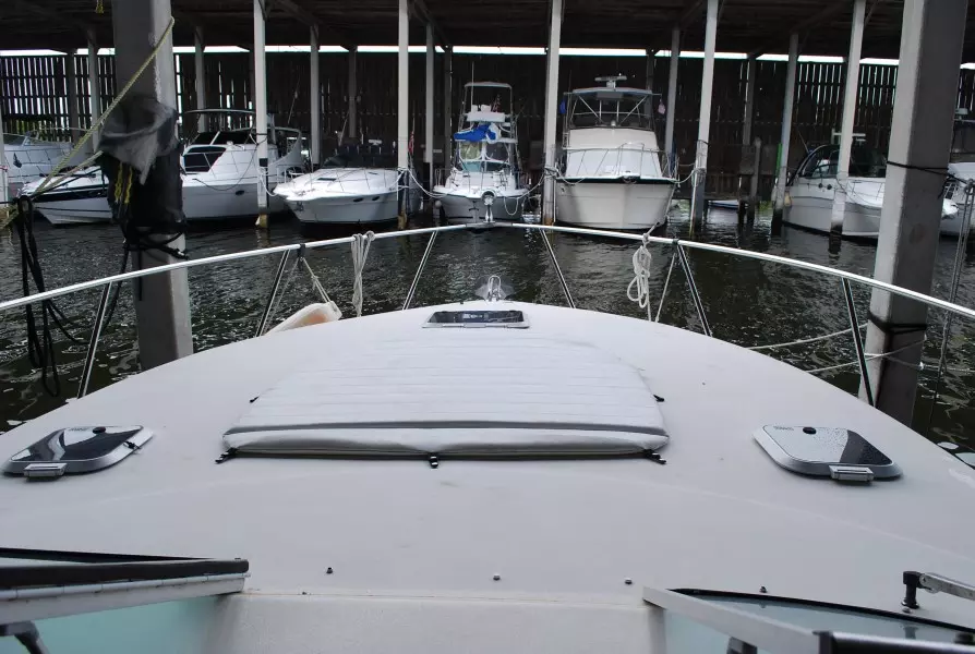 2002 Rinker 342 Fiesta Vee
