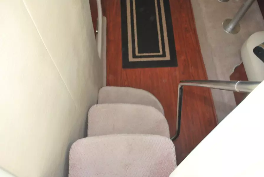 2002 Rinker 342 Fiesta Vee