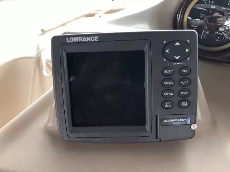 2002 Rinker 342 Fiesta Vee