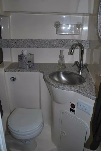 2002 Rinker 342 Fiesta Vee